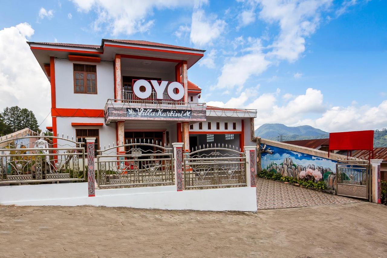 Oyo 1520 Hotel Kartini Tarutung Exterior foto